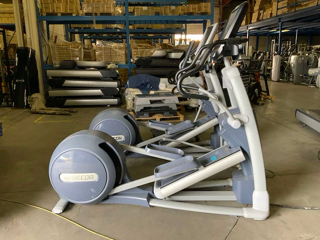Precor 885 p80 crossramp crosstrainer - afbeelding 1 van  5