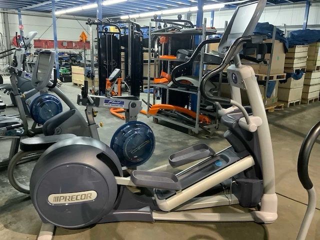 Precor 885 p80 crossramp crosstrainer - afbeelding 1 van  6