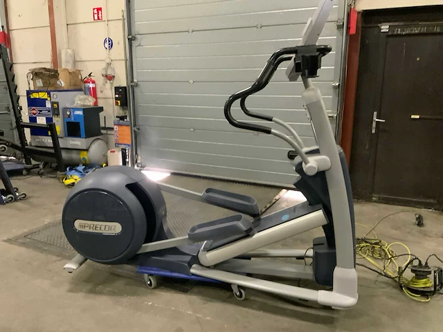 Precor 885 p80 crossramp crosstrainer - afbeelding 1 van  6