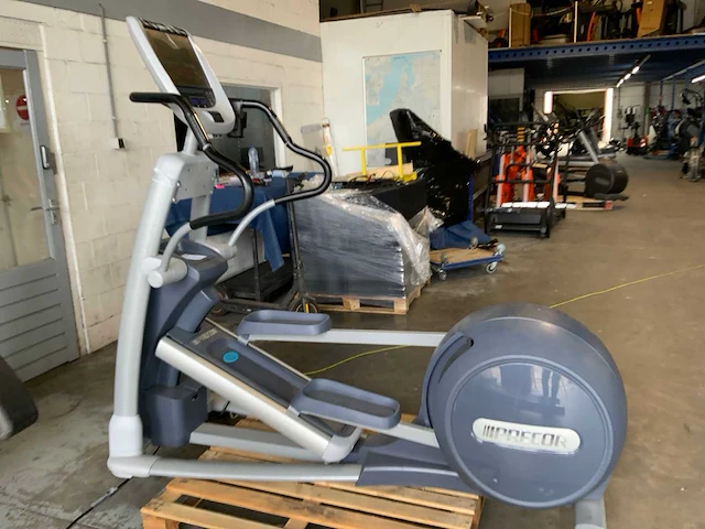 Precor 885 p80 crossramp crosstrainer - afbeelding 1 van  6