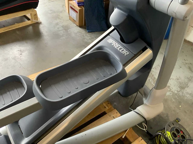 Precor 885 p80 crossramp crosstrainer - afbeelding 3 van  6
