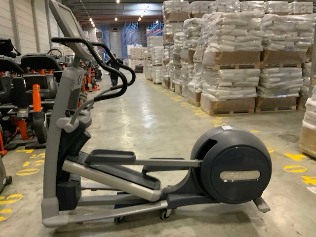 Precor 885 p80 crossramp crosstrainer - afbeelding 1 van  5