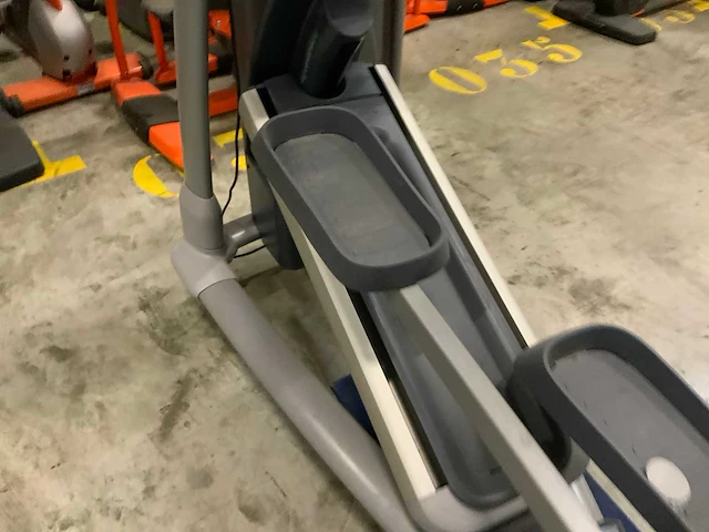 Precor 885 p80 crossramp crosstrainer - afbeelding 4 van  5