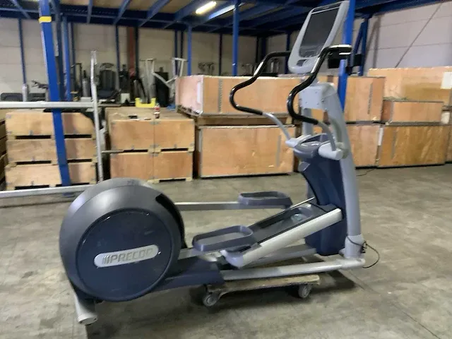 Precor 885 p80 crosstrainer crosstrainer - afbeelding 6 van  7