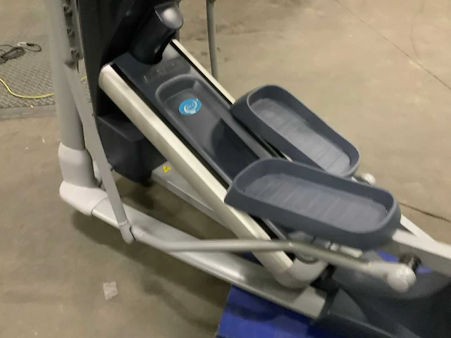 Precor 885 p80 crosstrainer crosstrainer - afbeelding 3 van  6