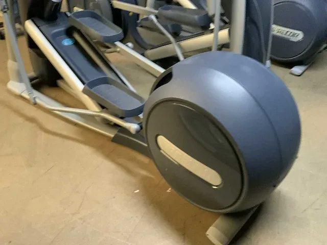 Precor 885 p80 crosstrainer - afbeelding 2 van  6