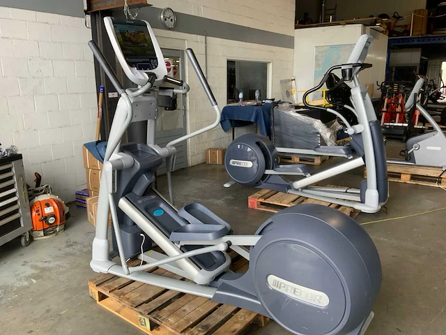 Precor 885 p80 elliptical crosstrainer - afbeelding 1 van  5