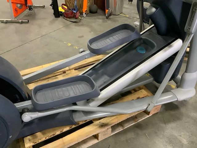 Precor 885 p80 elliptical crosstrainer - afbeelding 3 van  7