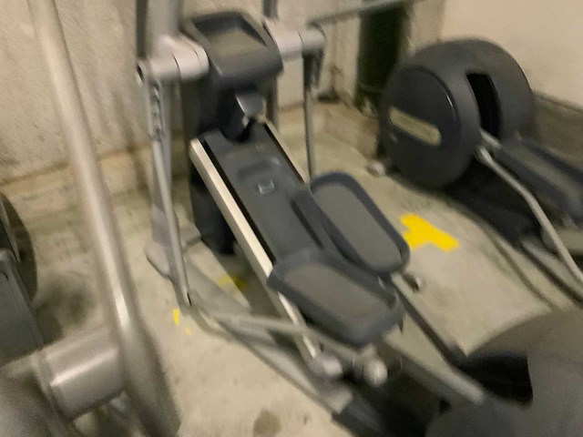 Precor 885 p80 elliptical crosstrainer - afbeelding 3 van  5