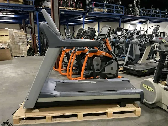 Precor 885 p80 loopband - afbeelding 1 van  6