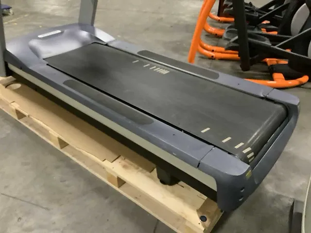 Precor 885 p80 loopband - afbeelding 2 van  6