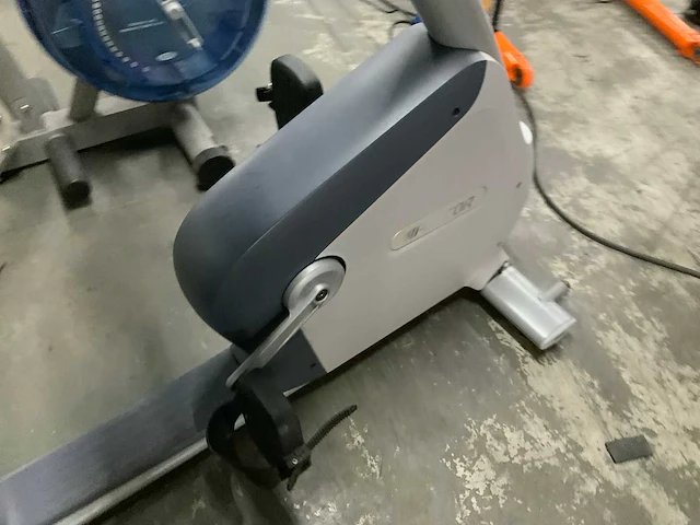 Precor 885 p80 recumbent bike home trainer - afbeelding 3 van  5