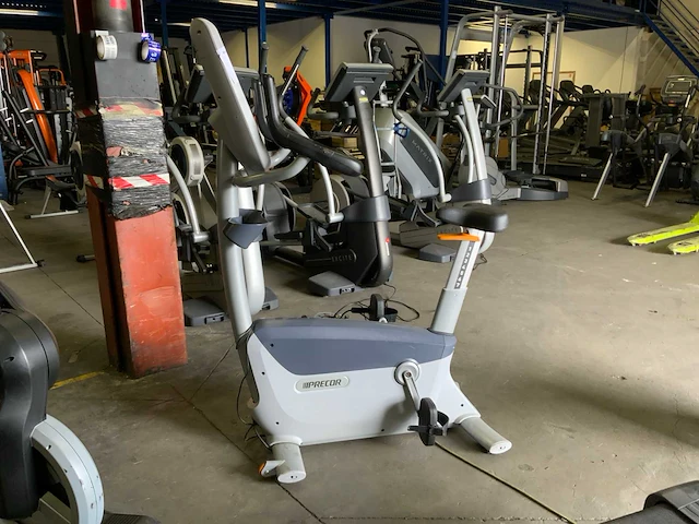 Precor 885 p80 uprightbike home trainer - afbeelding 1 van  6