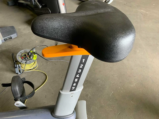 Precor 885 p80 uprightbike home trainer - afbeelding 4 van  6