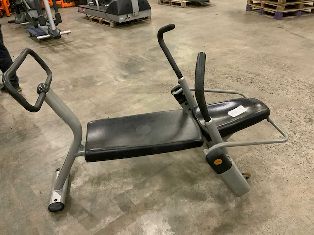 Precor abdominal crunch machine krachtstation - afbeelding 1 van  5