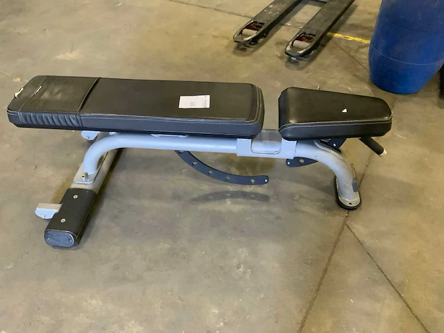 Precor adjustable bench krachtstation - afbeelding 1 van  4