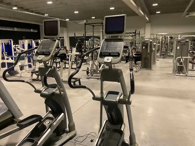 Precor efx 546i crosstrainer - afbeelding 3 van  8