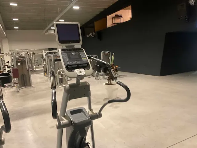Precor efx 546i crosstrainer - afbeelding 4 van  8