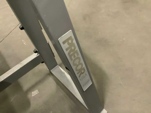 Precor icarian flat bench krachtstation - afbeelding 4 van  6