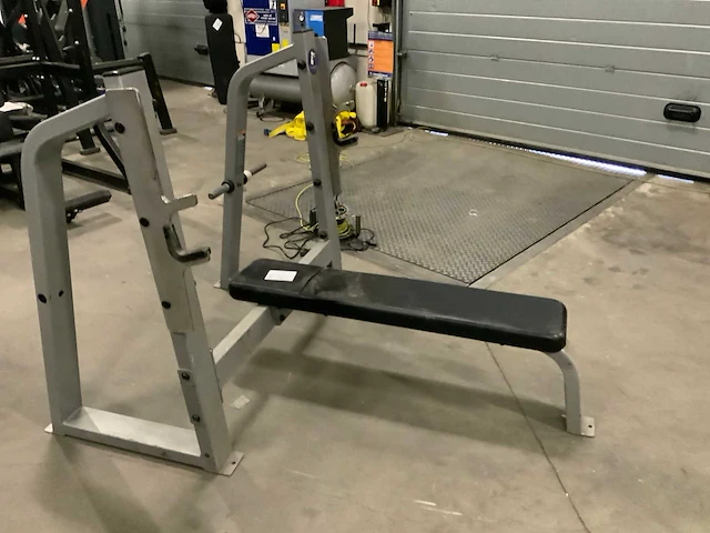 Precor icarian flat bench krachtstation - afbeelding 6 van  6