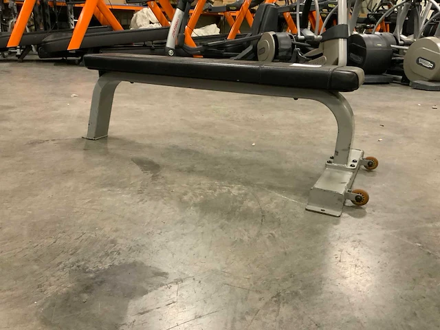 Precor icarian flat bench krachtstation - afbeelding 1 van  4