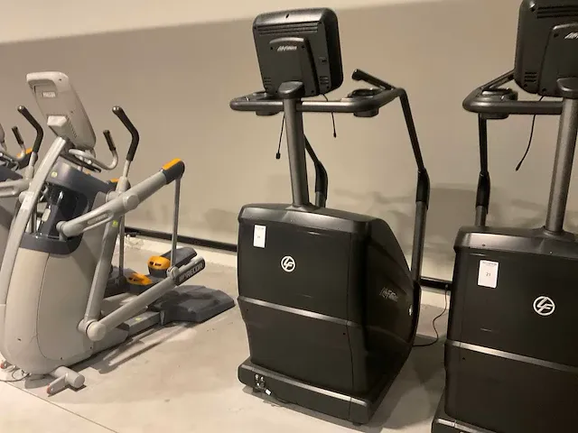Precor power mill klimmachine - afbeelding 2 van  6