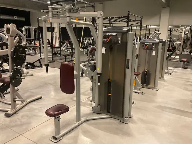 Precor rear delt/ pec fly en abdominal borstspiertrainer - afbeelding 1 van  7