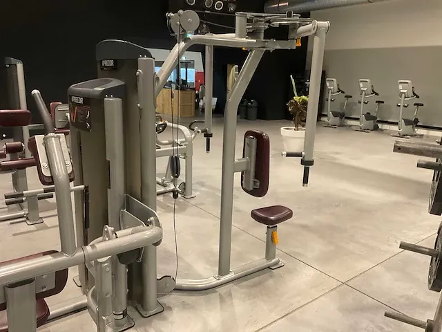 Precor rear delt/ pec fly en abdominal borstspiertrainer - afbeelding 3 van  7