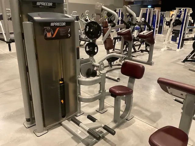 Precor rear delt/ pec fly en abdominal borstspiertrainer - afbeelding 5 van  7