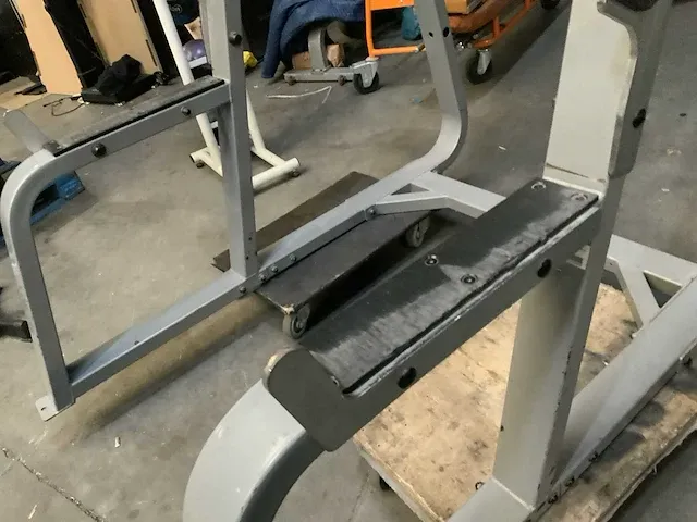 Precor squat rek krachtstation - afbeelding 3 van  5