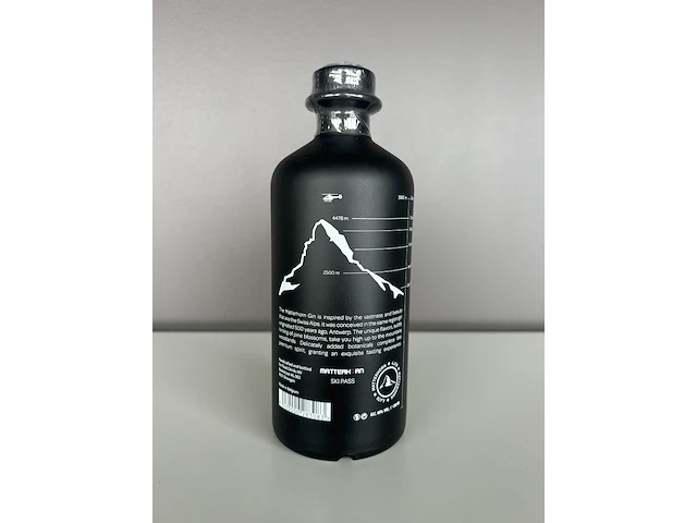 Premium gin matterhorn - afbeelding 2 van  3