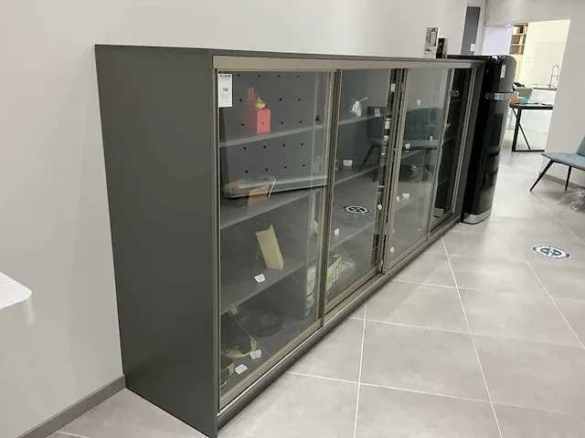 Presentatie vitrine - afbeelding 1 van  4