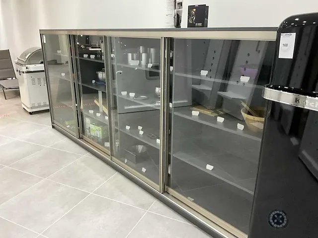 Presentatie vitrine - afbeelding 2 van  4
