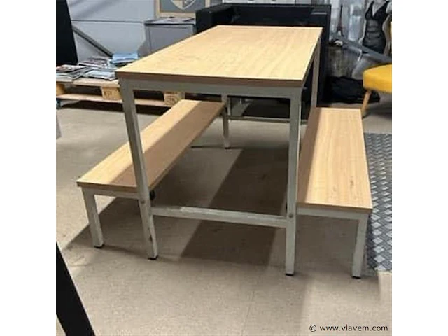 Presentatietafel 120cm x 60cm - zeer stevig - afbeelding 1 van  2