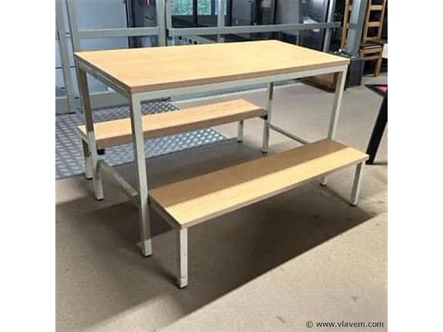 Presentatietafel 120cm x 60cm - zeer stevig - afbeelding 2 van  2