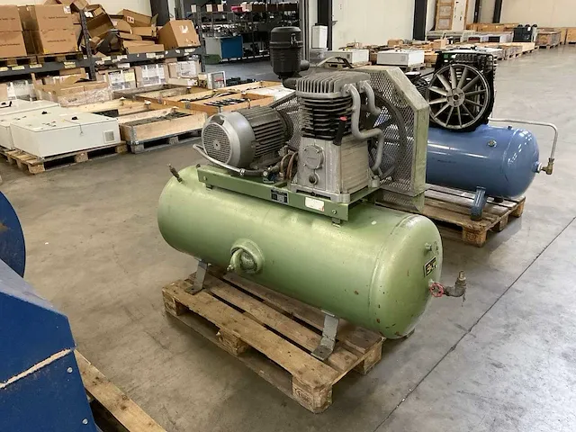 Pressluft zentrale teichmann 1100/350/380 luchtcompressor - afbeelding 1 van  9