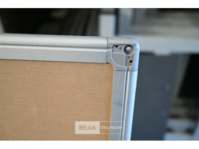 Prikbord - afbeelding 3 van  3