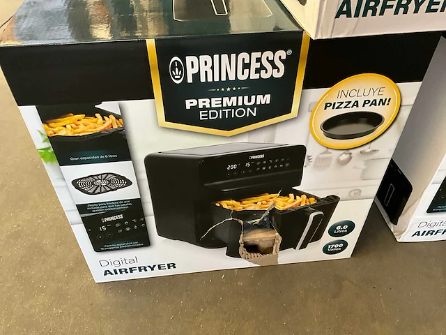 Princess airfryer met pizza pan 6 liter 1700 watt (3x) - afbeelding 2 van  9