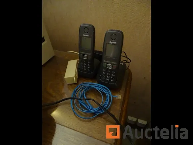 Printer brother, cartridges, bureautafel lamp, 2 telefoons - afbeelding 6 van  12