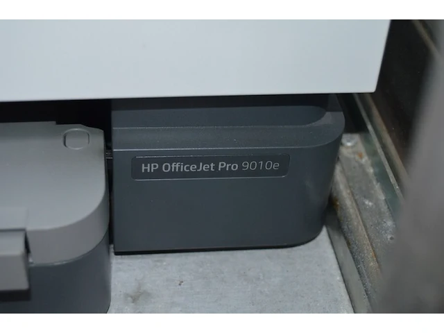 Printer hp office jet pro 9010e , telefoontoestel grandstream gxv3240 , telefoontoestel yealink sip-t42y ultra elegant gigabit ip phone , kantoormateriaal w.o. perforator, mappen, nietjesmachine, enz (9,12,15,16) - afbeelding 4 van  7