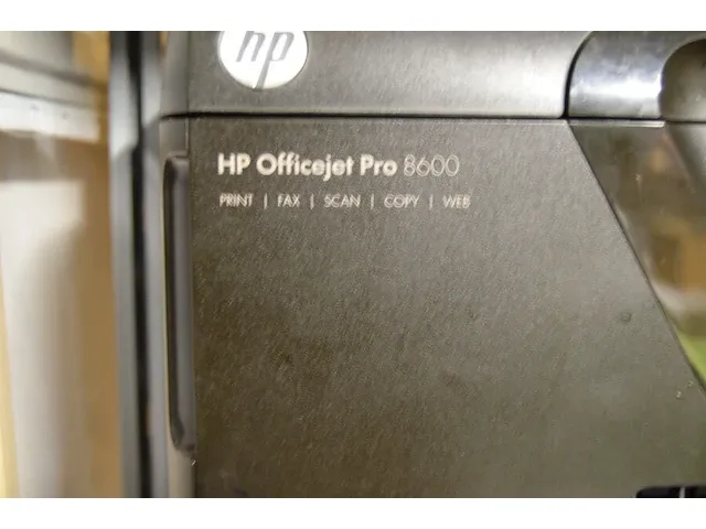 Printer hp pro 8600, 2 digitale fototoestellen, diverse lampen, klein handgerief, karton pvc bakjes - afbeelding 4 van  16