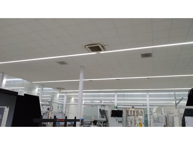 Printing room 1 - laminated glass - afbeelding 4 van  8