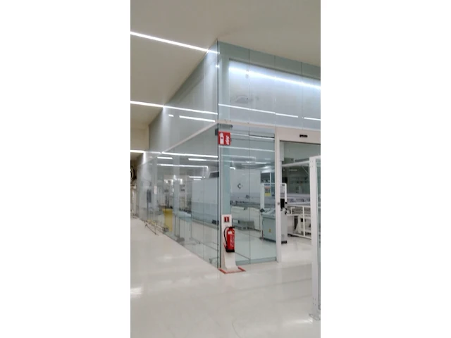 Printing room 2 - laminated glass - afbeelding 1 van  8