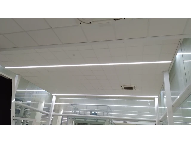 Printing room 2 - laminated glass - afbeelding 7 van  8
