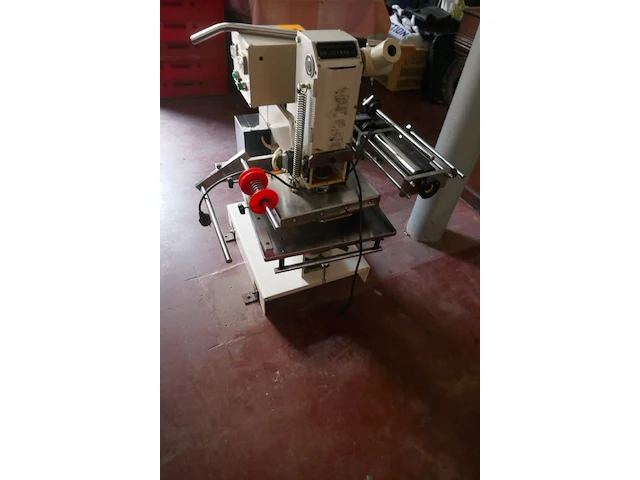Printpress foliedrukmachine quingdao wt - mts 355 - afbeelding 1 van  9