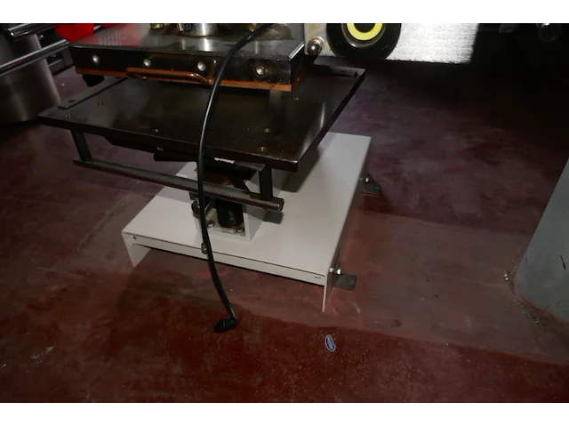 Printpress foliedrukmachine quingdao wt - mts 355 - afbeelding 4 van  9