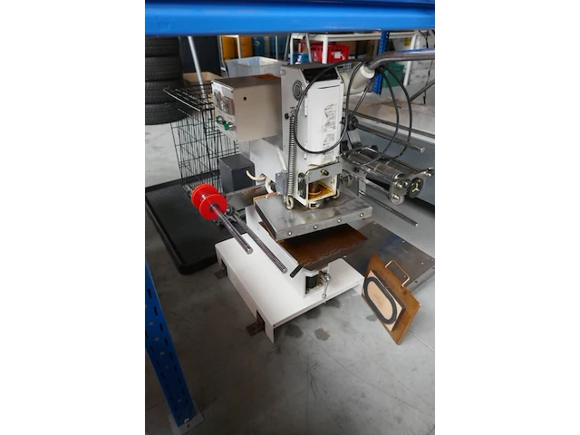 Printpress foliedrukmachine quingdao wt - mts 355 - afbeelding 7 van  9