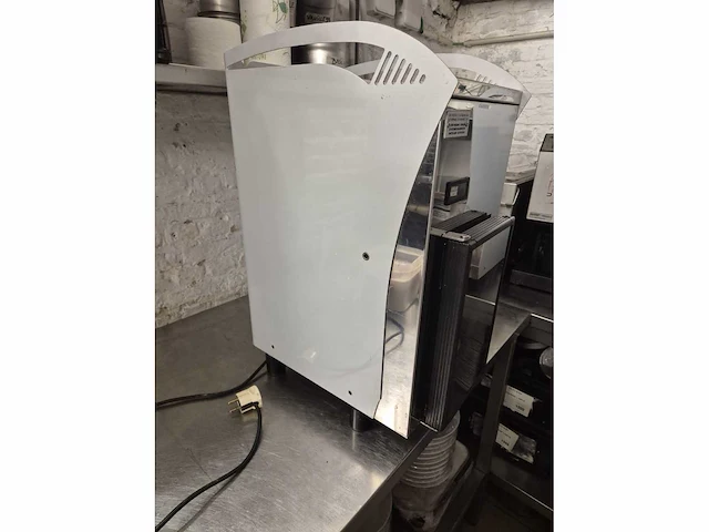 Pro-barista e-cup bar 100 coffee and espresso machines + toebehoren - afbeelding 14 van  15