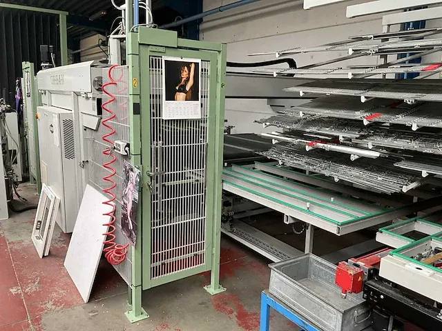 Productielijn urban pvc en fba 2502 beslagschroever - afbeelding 2 van  26