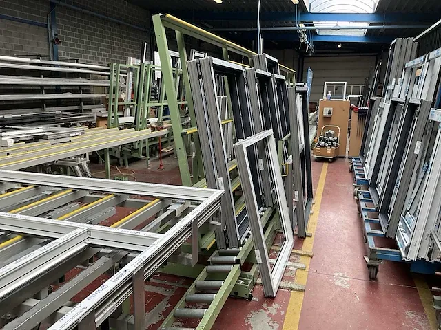 Productielijn urban pvc en fba 2502 beslagschroever - afbeelding 13 van  26
